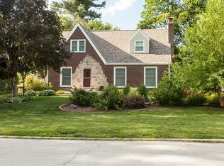 6605 Forest Ct, Windsor Heights, IA 50324