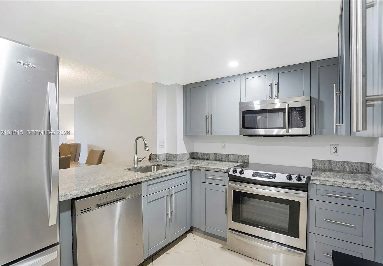 Emerald Hills C C Apts Co — Photo 4