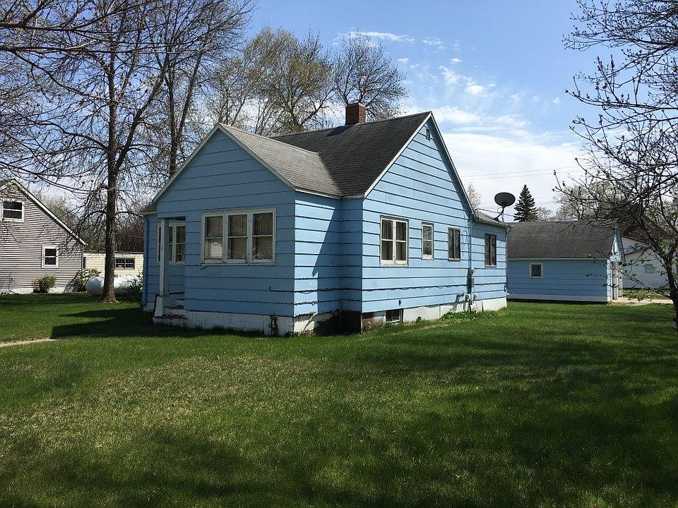 1st image of 202 Lincoln Ave NE