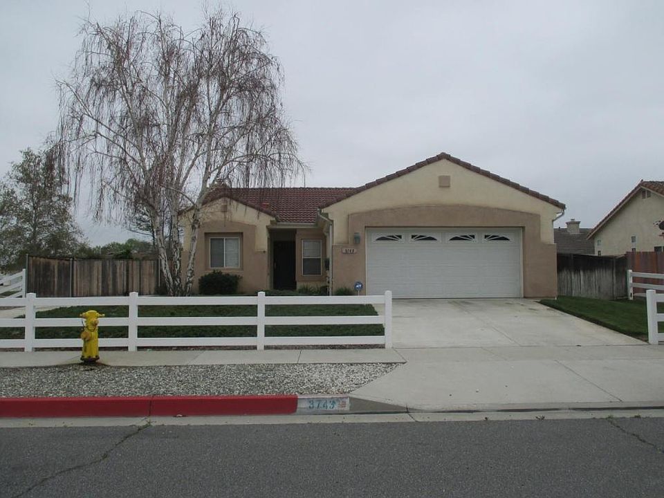 1st image of 3743 W Menlo Ave