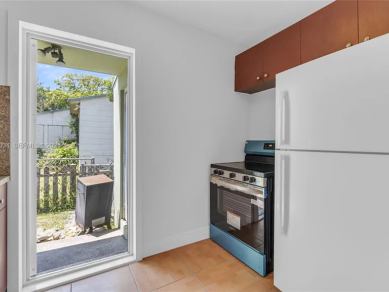 1730 NW 55th Ter #1730 — Photo 16