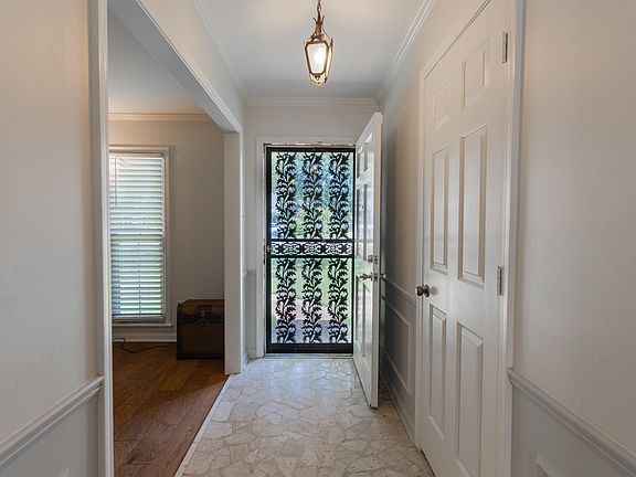 5th image of 6019 Southampton Dr