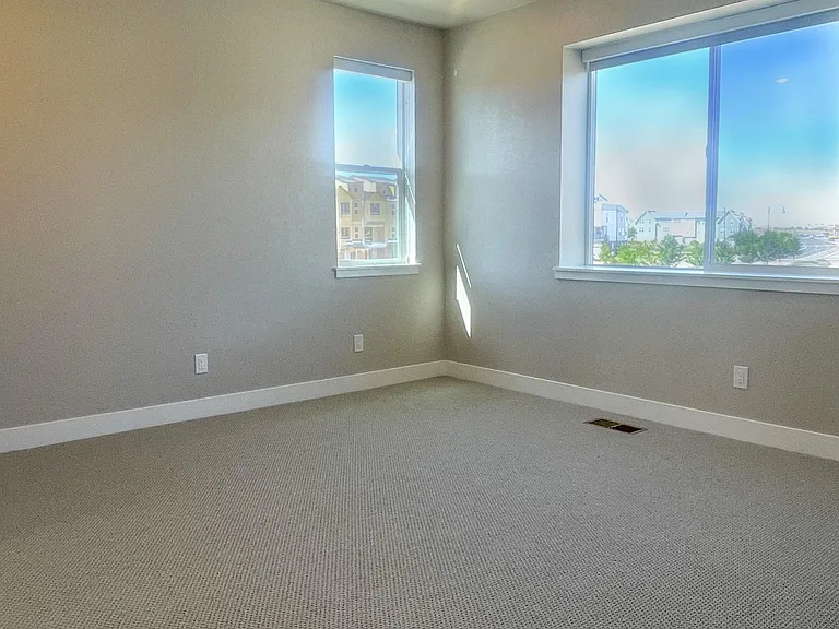 1805 W 166th Ave — Photo 18