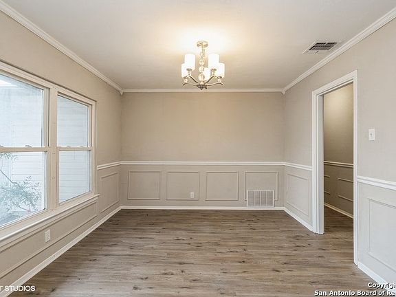 4th image of 6103 Willowridge Ln