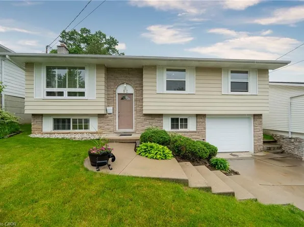 82 Bunker Hill Dr, Hamilton, ON L8K 5X4