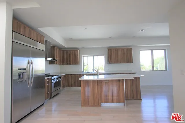 819 S Holt Ave #PENTHOUSE — Photo 24