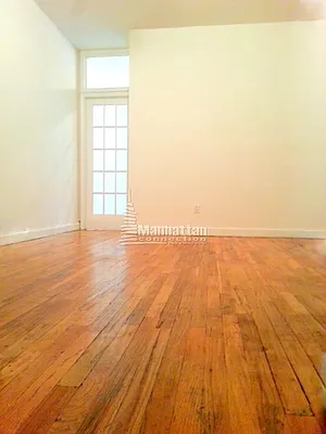 Rented by Manhattan Connection | media 7