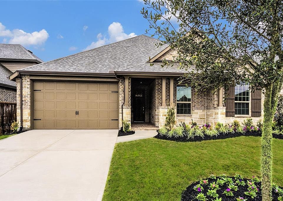 1st image of 4827 Birch Grove Dr
