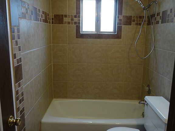 5th image of 2316 55th St APT 3