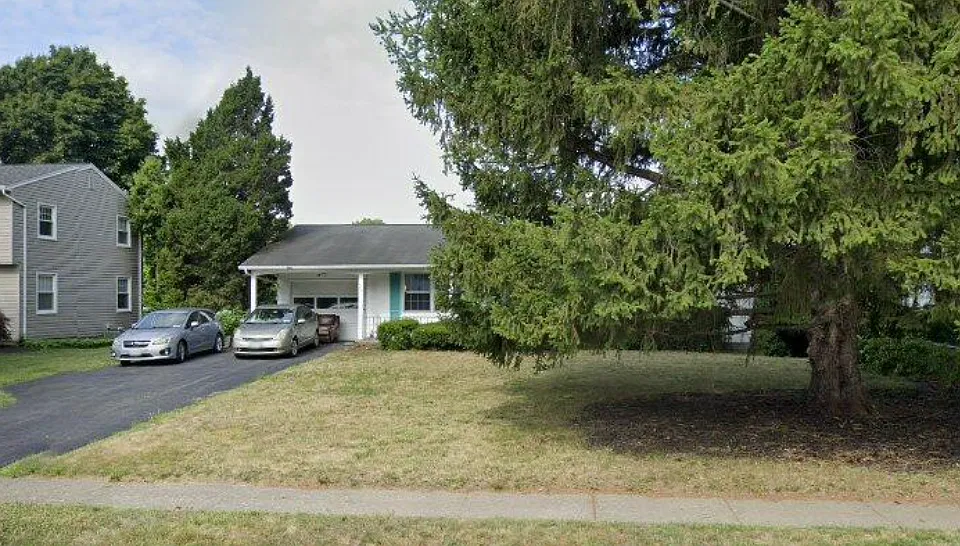 185 Jamestown Ter