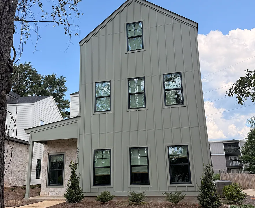 576 Pride Ave