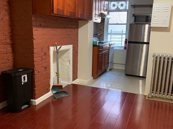 4th image of 303 E 46th St #5W