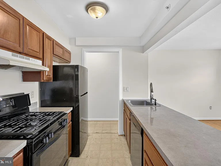 2931 Sunset Ln — Photo 4