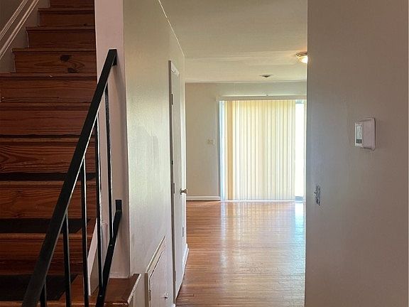 3rd image of 1009 Ashland Ave #B