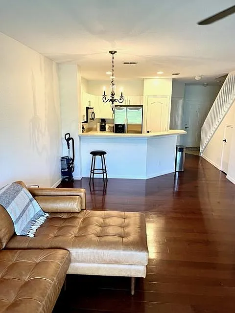 2 bed, 1313 sqft, $1,750 — Photo 3