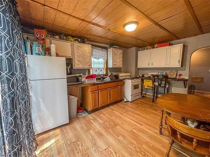 110 110/112 W Midland Ave, Midland, PA 15059 Zillow