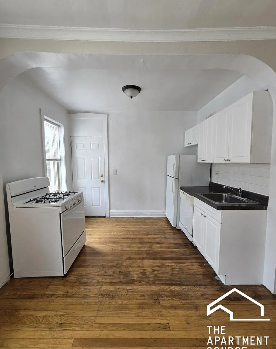 2948 West Belle Plaine Avenue #1 — Photo 2