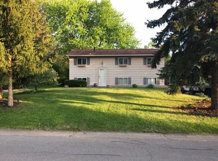 63 Temple Rd, Henrietta, NY 14467