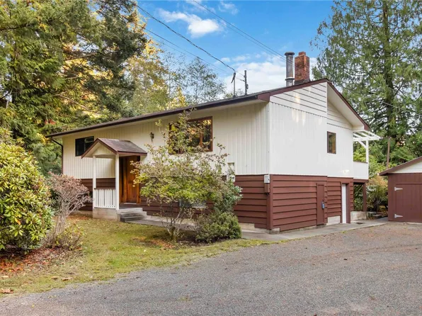 3384 Otter Point Rd, Capital, BC V9Z 0J9