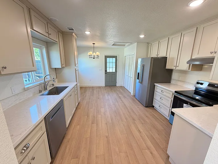 9001 E Acampo Rd — Photo 2