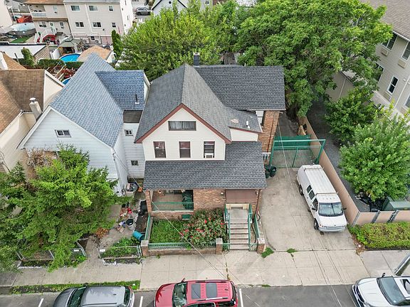 4th image of 1717 48th St