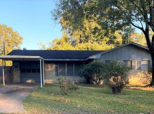 1120 N 2nd St, Silsbee, TX 77656