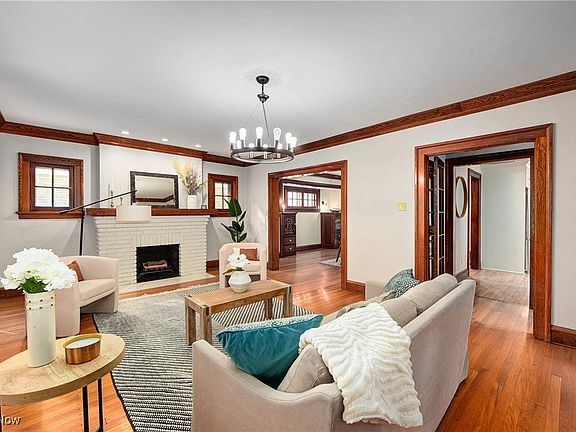 5th image of 2046 Arthur Ave