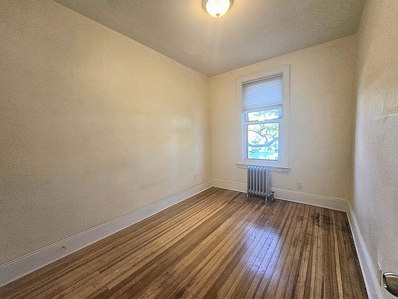 5th image of 21-41 32nd St #3