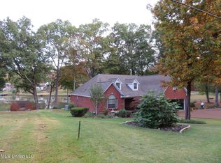 507 Thunderbird Dr N, Hernando, MS 38632