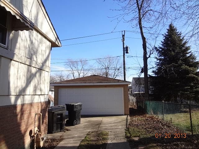 2nd image of 13151 S Rhodes Ave