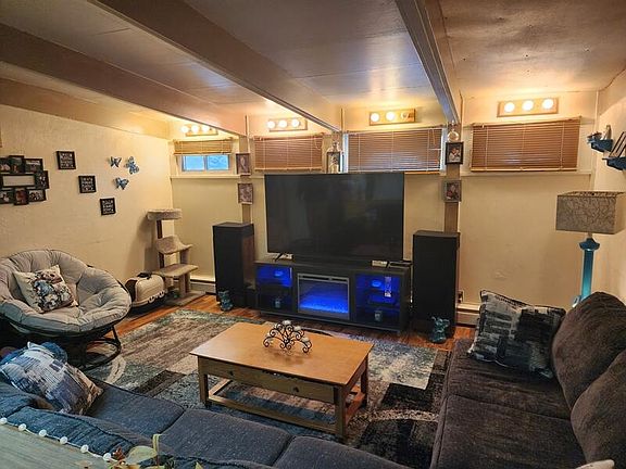 2nd image of 708 Saint Clair Ave #706
