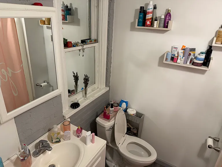 719 Park Ave #2 — Photo 6