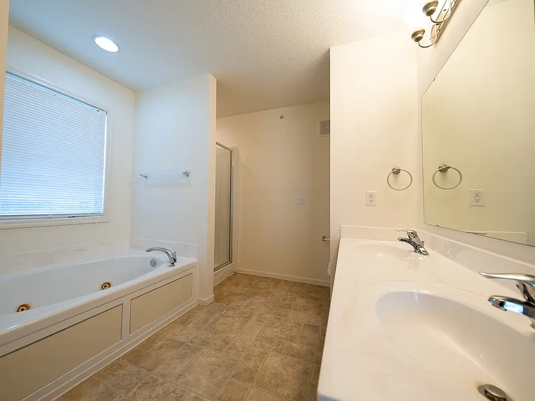 15523 Lilac Dr — Photo 14