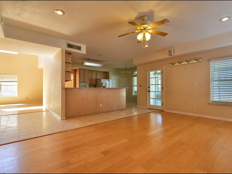 6123 La Posta Dr — Photo 7