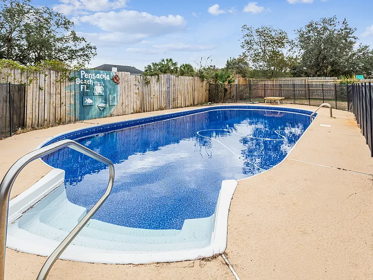1136 Crane Cove Blvd — Photo 4