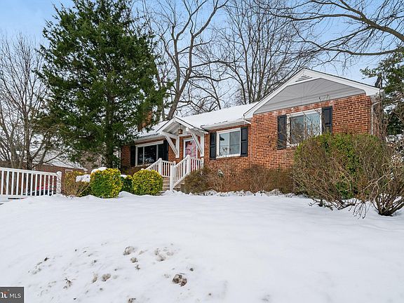 3rd image of 6576 Williamsburg Blvd