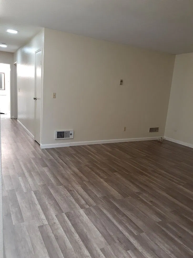 3-bedroom, 2-bath, Ground Floor Unit w/ Private Patio. — Photo 3