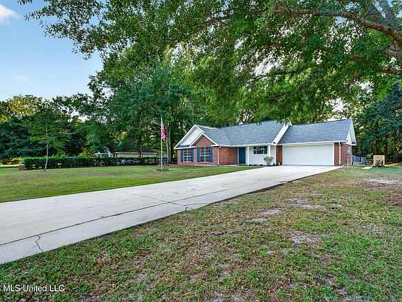 2nd image of 23 Ridge Crest Dr