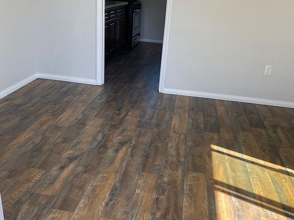 3rd image of 19280 Diplomat Ave