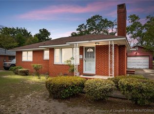 1911 Seabrook Rd, Fayetteville, NC 28301