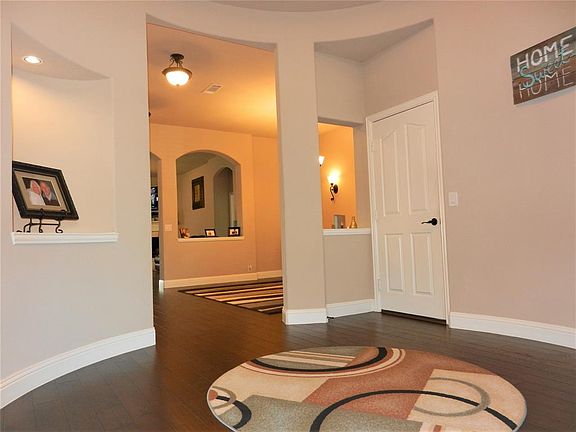 3rd image of 1118 Destrehan Dr
