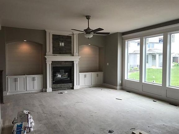 4th image of 16909 Gillette St