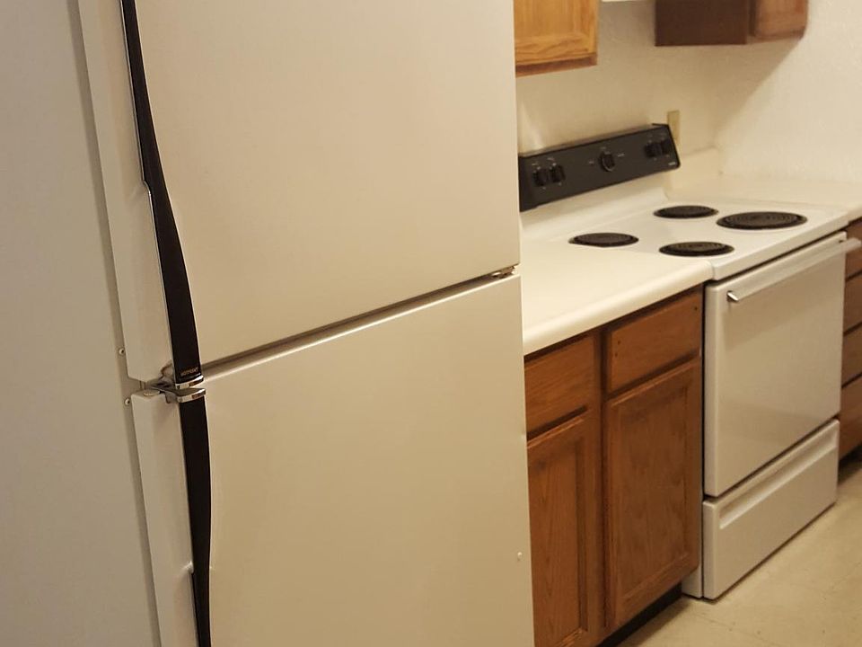 1st image of 103 W Scott St #B