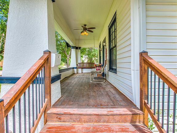 4th image of 324 S Bishop St