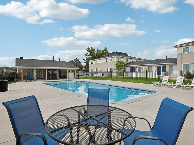 Aspen Townhomes — Photo 38