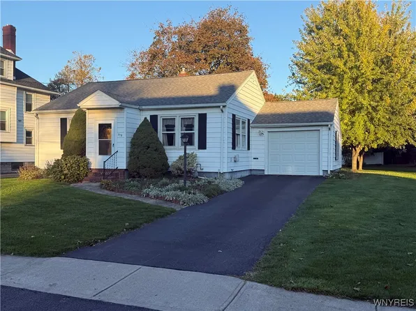 519 Davis Ave, Medina, NY 14103