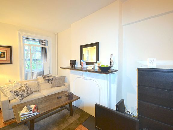 5th image of 7 1/2 Jane St APT 4F