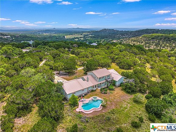 3rd image of 230 Skyline Dr