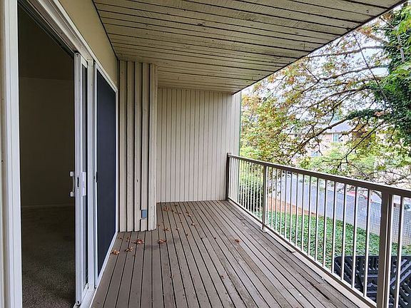 2nd image of 355-499 Harney St S #385