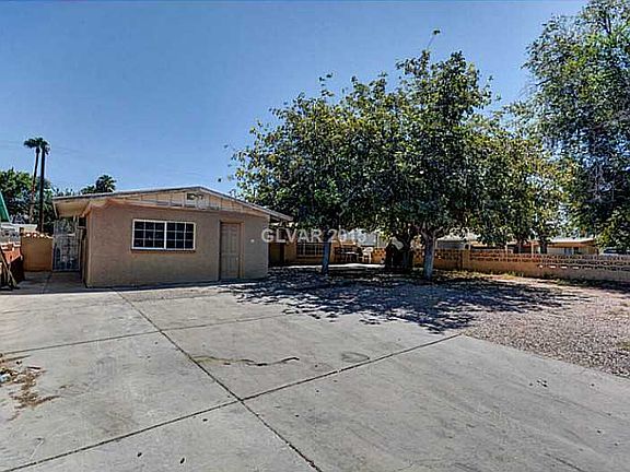 2nd image of 116 N Lamb Blvd